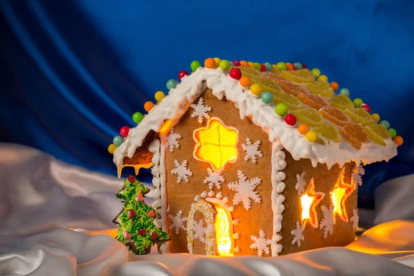 Christmas glazed gingerbread house. — Stock Photo, Image