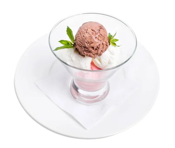 Délicieuse crème glacée assortie dans un bol . — Photo