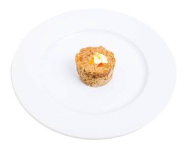 Yumurta ile kıyılmış tavuk nağmeleme.