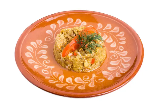 Domates ile kıyılmış patlıcan ızgara.