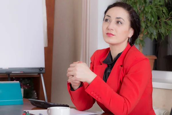 Business woman sitting at the office. — Stock Photo, Image