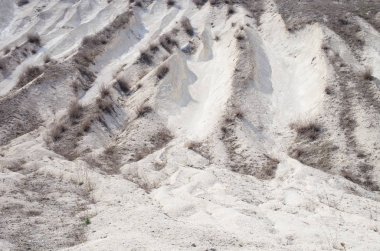 Büyük yaşlı kalker ocağı.