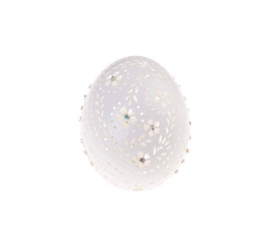 Paskalya tavuk yumurta oyma ile.