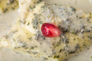 Gürcü ev yapımı yumuşak peynir rulo.