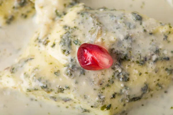 Gürcü ev yapımı yumuşak peynir rulo.