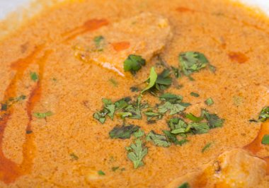 Peynir ile lezzetli geaorgian tavuk çorbası.