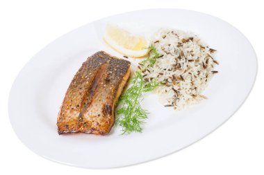 Basmati pilav ile ızgara somon fileto.