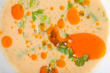 Ceviz soslu tavuk fileto.