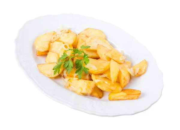 Gebackene Kartoffelkeile mit Zwiebeln und Petersilie. — Stockfoto