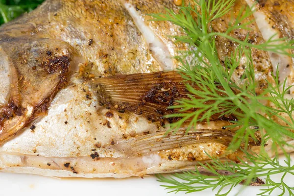 Fırında Dorado balığı..