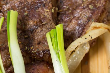 Karışık ızgara etler tabağı.