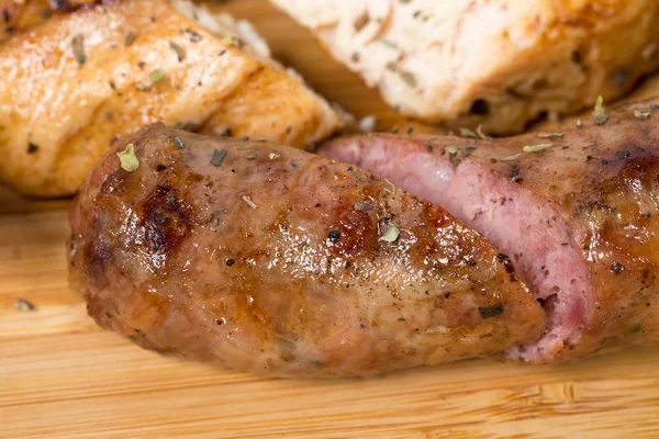 Karışık ızgara etler tabağı.