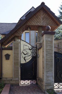 Güzel metal kapı.