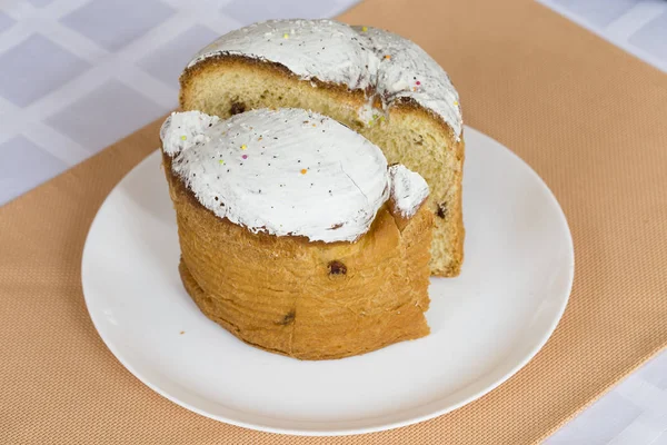 Παραδοσιακό πασχαλινό κέικ. — Φωτογραφία Αρχείου