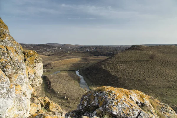 Nehri üzerinde Üstten Görünüm.