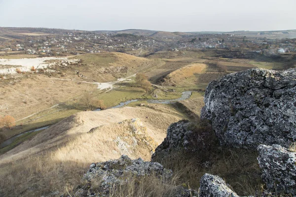 Nehri üzerinde Üstten Görünüm.