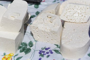 Geleneksel beyaz ve yumuşak peynir.