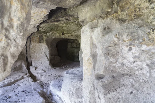 Abandoned karst cave. — Stock Photo, Image