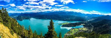 Walchensee 'de. Alp dağlarıyla. Bavyera, Almanya