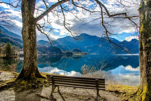 Kochelsee (Jezioro Kochel, góry Alp, Herzogstand jesienią. Bawaria (Bayern), Niemcy — Zdjęcie stockowe