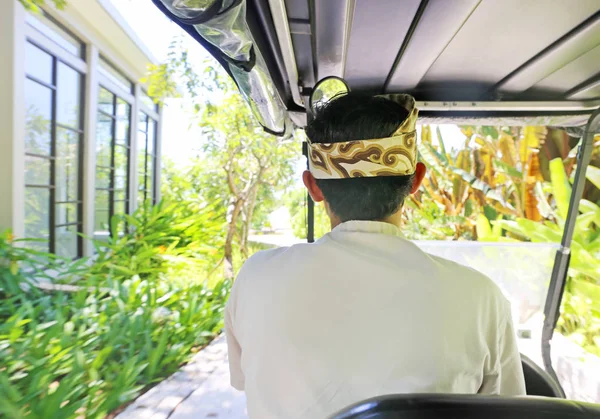 Buggy coche En un hotel —  Fotos de Stock