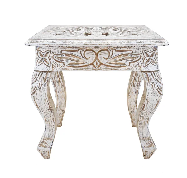 Mesa de madeira antiga isolada sobre fundo branco. Detalhes de boho moderno, boêmio, estilo escandinavo. interior de design ecológico — Fotografia de Stock