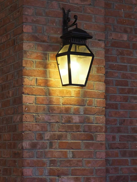 Old Lamp Brick Facade Cafe — 스톡 사진