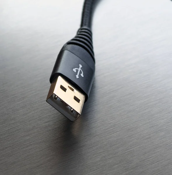 Black Weave Usb Type Cable Metal Background — 스톡 사진