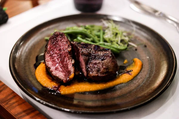 ördek göğsü yeşil fasulye ve havuç püresi ile