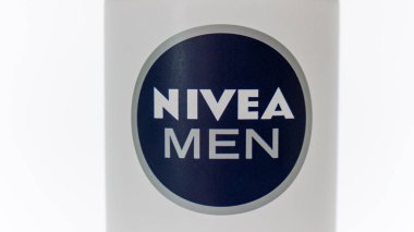 Nagybajcs, Macaristan 09.18.2019 Nivea Men tıraş köpüğü. Nivea, vücut bakımında uzmanlaşmış bir Alman kişisel bakım markasıdır. Hamburg merkezli Beiersdorf Global Ag şirketine ait.