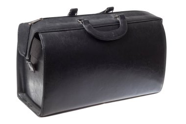 Doktor bavul çantası, siyah deriden yapılmış. Tıbbi aletler için. Beyaz arkaplanda izole