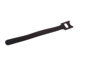 Siyah cırt kumaş kablo bağı, beyaz arkaplanda izole edilmiş.