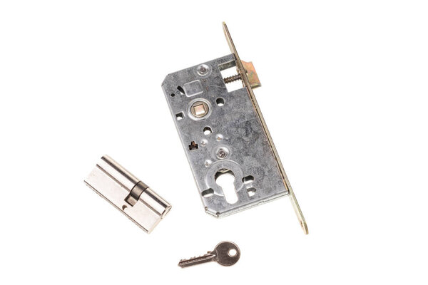 Элемент замка двери с ключом и ключом отверстие, изолированные на белом фоне

