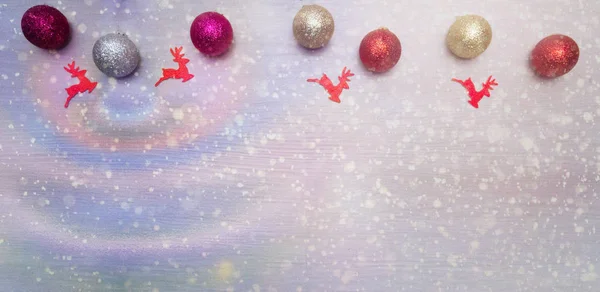 Kerstkaart Met Kleurrijke Kerstballen Rendieren — Stockfoto