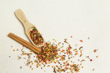 Baharat hafif bir arka plan üzerinde