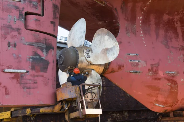 Bir deniz-Craft vida tamiri