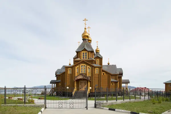 लकड़ी रूसी रूढ़िवादी ईसाई चर्च . — स्टॉक फ़ोटो, इमेज