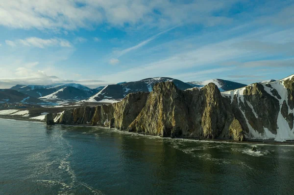 Bering Denizi Nin Kuzeybatısındaki Kayalık Kıyı Şeridi Chukchi Bölgesi Yukarıdan — Stok fotoğraf
