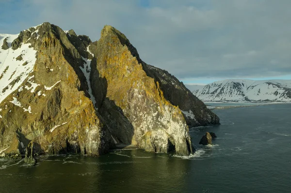 The top view on the northwest rocky coast of the Bering Sea — Stock Photo, Image