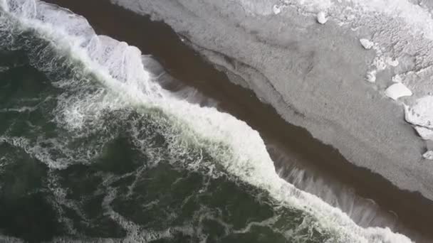 Die Welle Die Auf Der Meeresküste Läuft Drehort Nordwestküste Des — Stockvideo