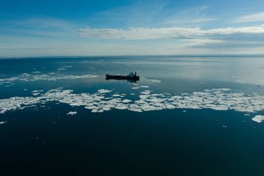 Petrol ürünlerinin Rusya 'nın kuzey bölgelerine teslimatı.