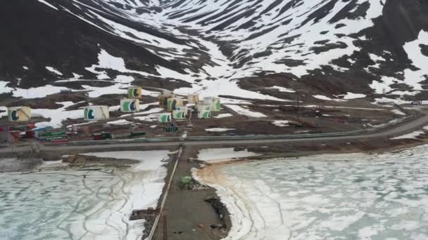 Provideniya Região Chukotski Rússia Junho 2019 Petroleiro Chukotka Descarregado Depósito — Vídeo de Stock