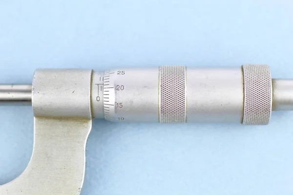 Old Mechanical Micrometer Measuring Tool Light Background — 스톡 사진