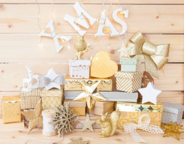 Küçük Noel için sunar