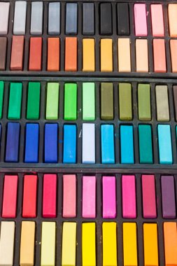 Renkli tebeşir çeşitler