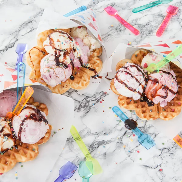 Helado en waffle — Foto de Stock