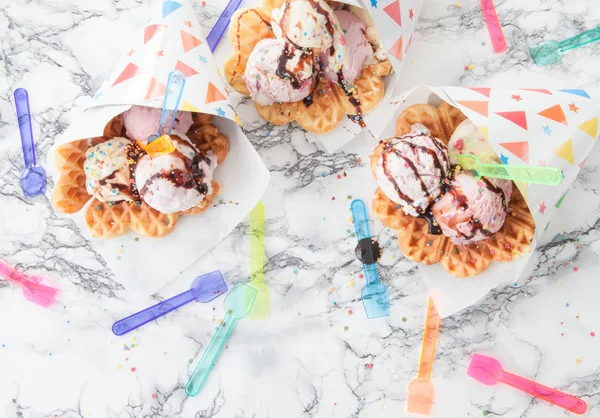 Ice cream in wafel — Stockfoto