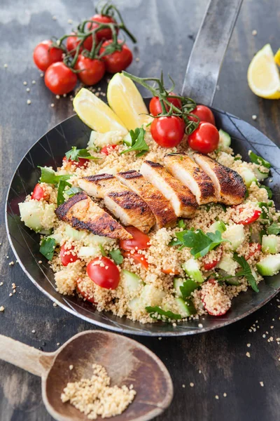 Kuskus ile tavuk göğsü