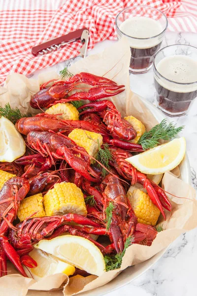 Boiled crawfish with dill — Stock Photo, Image