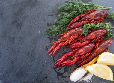 Taze haşlanmış kerevit